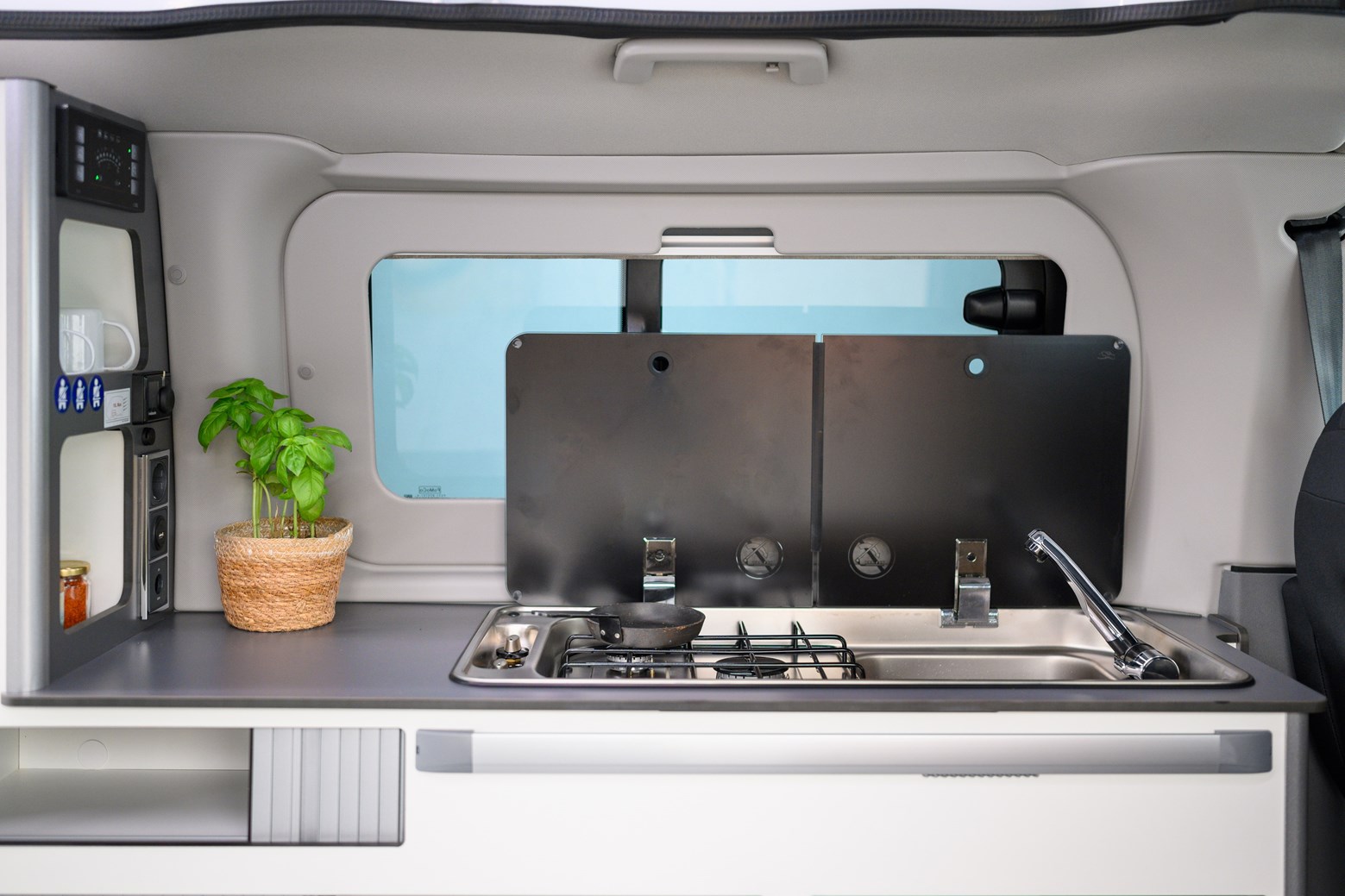 autocamper-7places-interieur-19.jpg