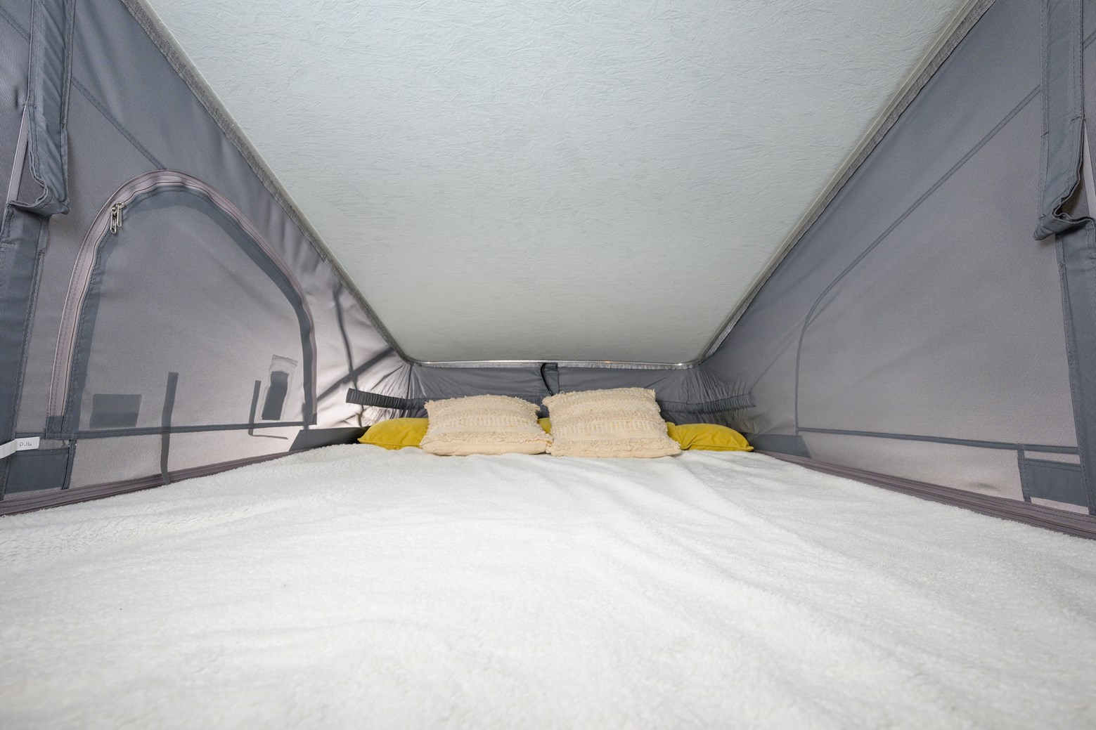 autocamper-5places-interieur-10.jpg